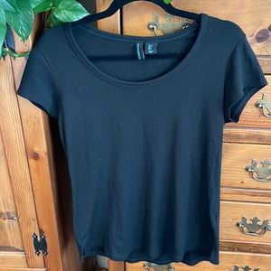 🌸Cynthia Rowley cotton/modal blend stretchy black T-shirt